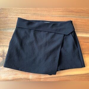 Club Monaco skort size 4